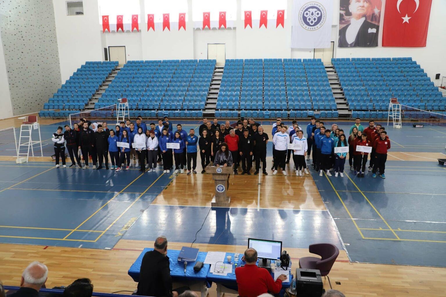 BADMİNTON SÜPER LİG MÜSABAKALARI AÇILIŞ PROGRAMIYLA BAŞLADI