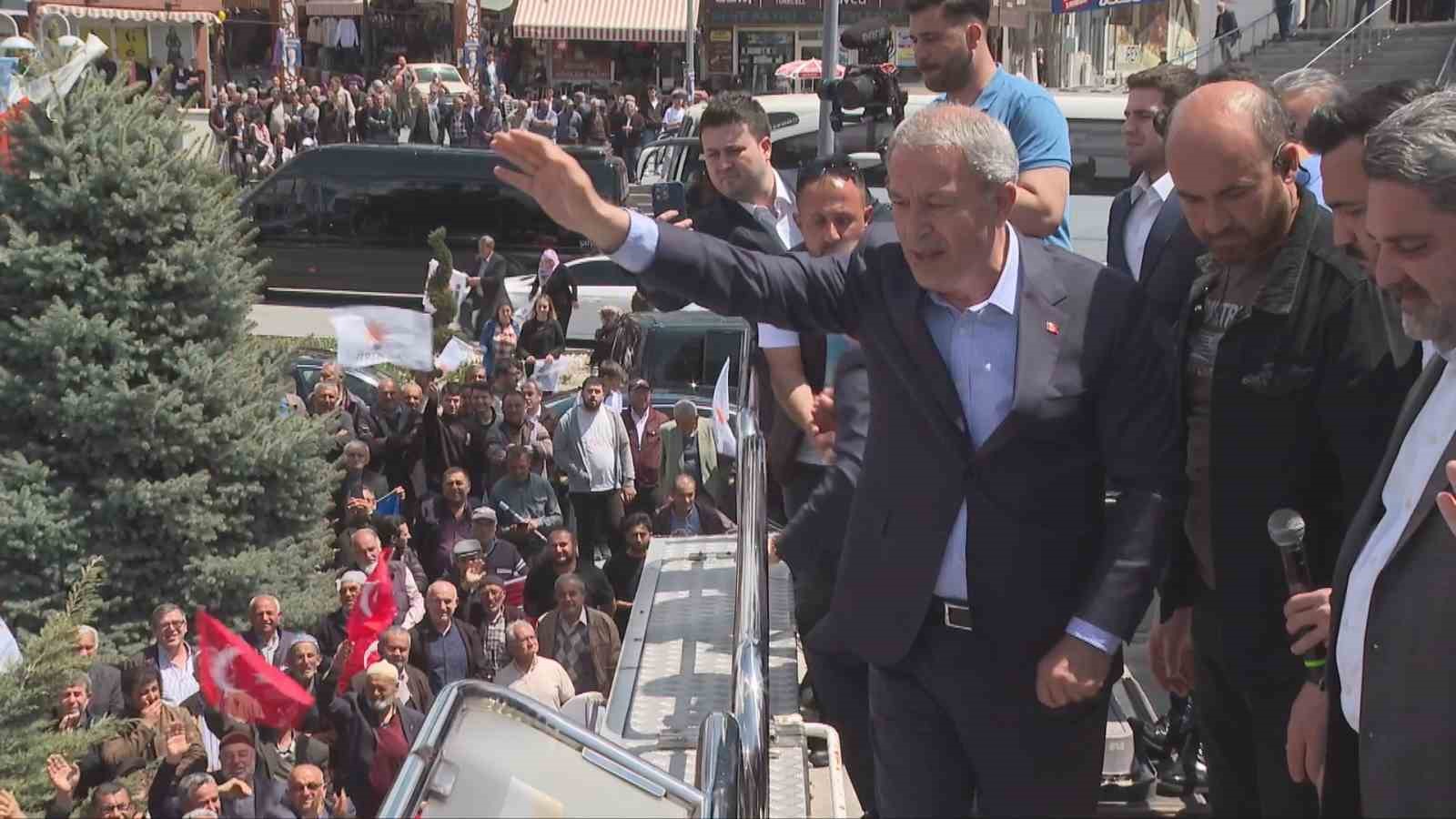 MİLLİ SAVUNMA BAKANI HULUSİ AKAR, TERÖRLE MÜCADELEDE KAZANIMLARIN KAYBEDİLMEMESİNİN ÖNEMİNİ