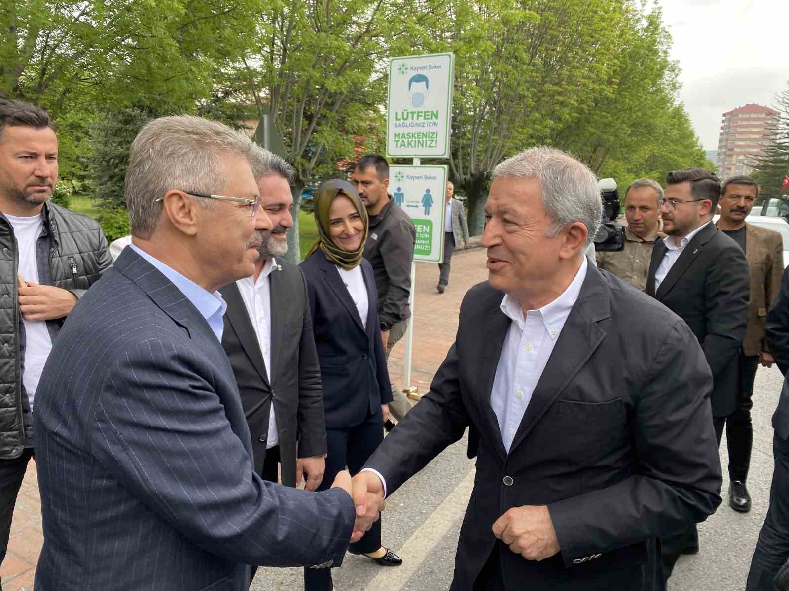 MİLLİ SAVUNMA BAKANI VE AK PARTİ KAYSERİ MİLLETVEKİLİ ADAYI HULUSİ