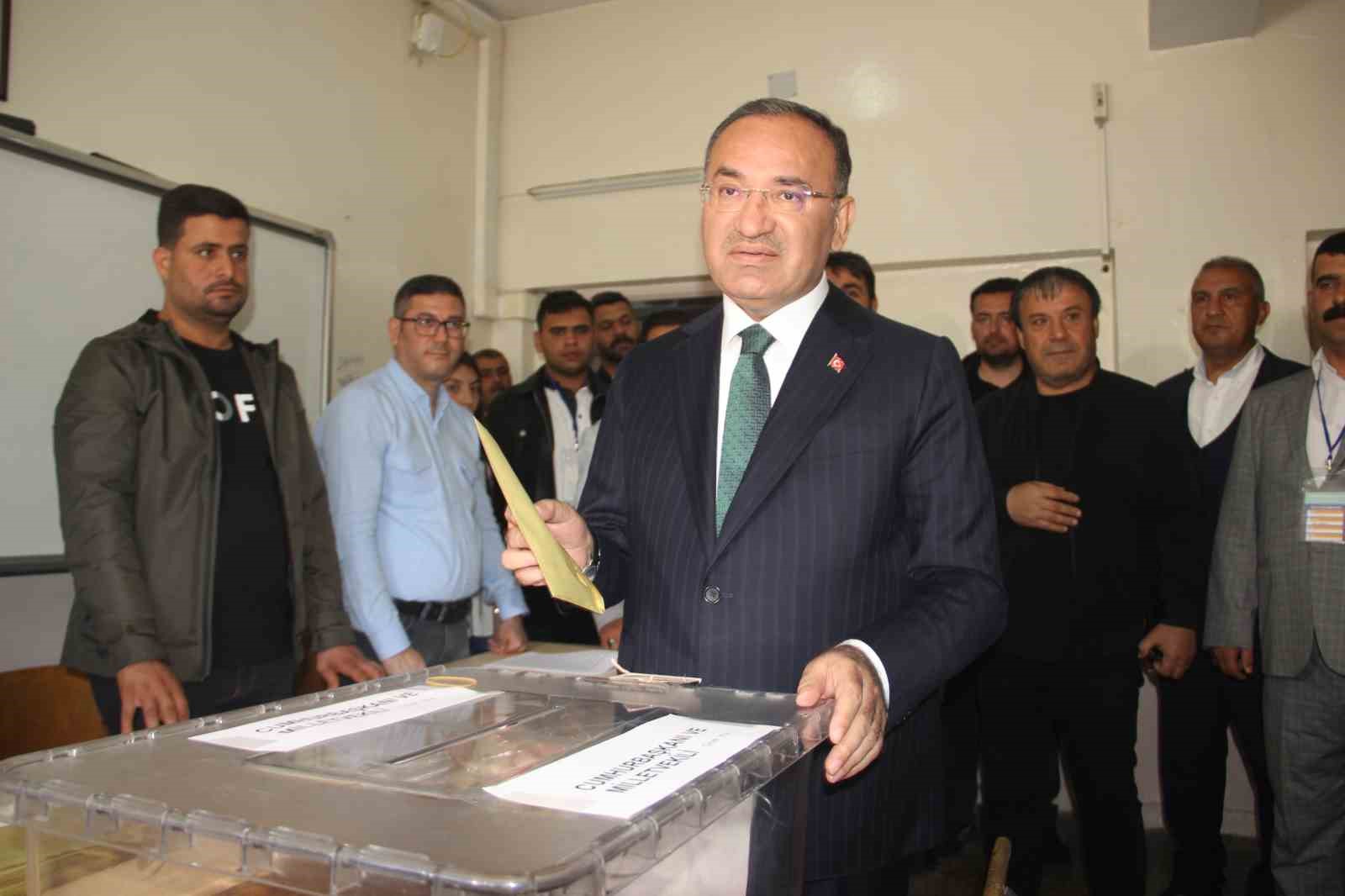 BAKAN BOZDAĞ OYUNU ŞANLIURFA’DA KULLANDI