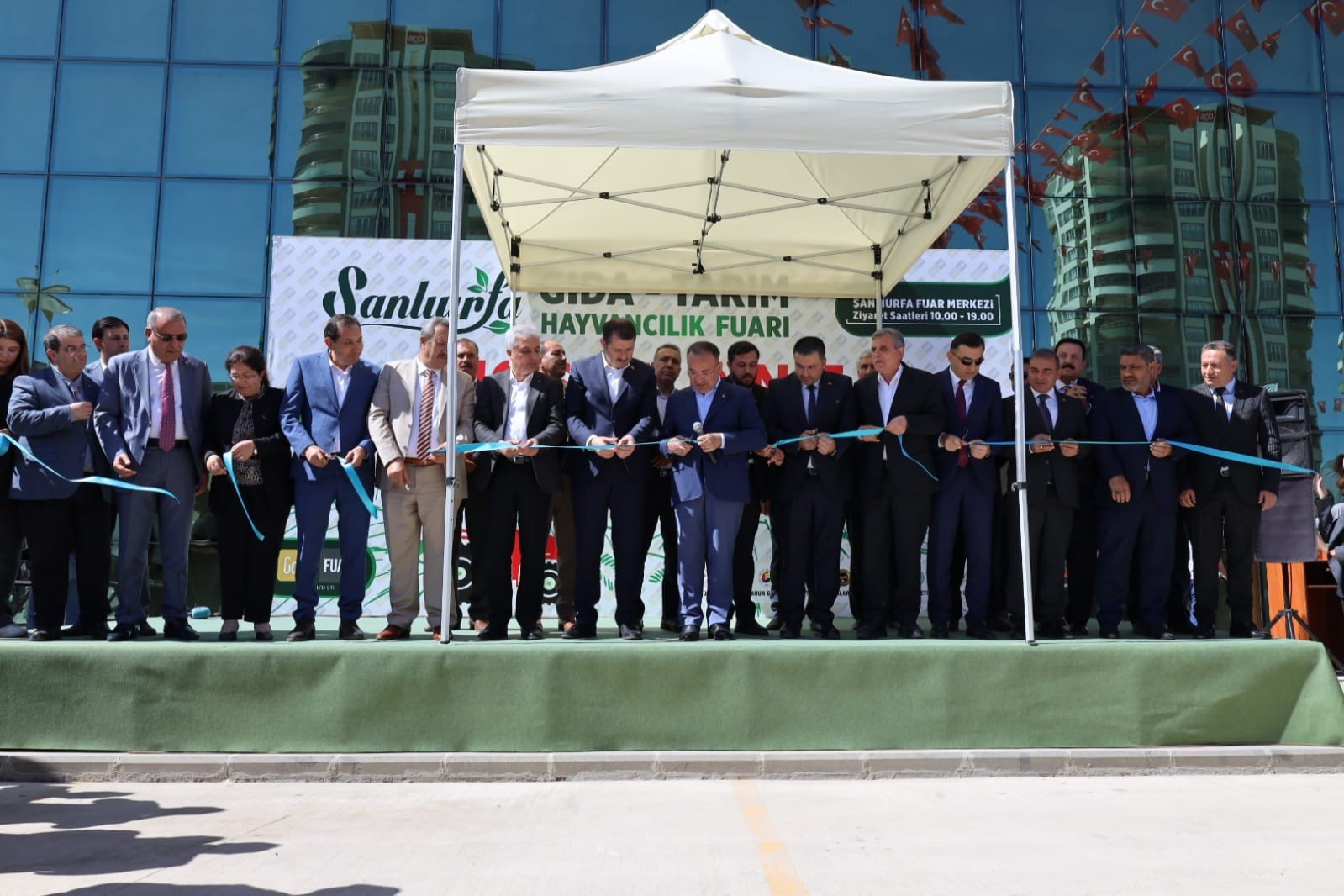 ADALET BAKANI BEKİR BOZDAĞ, ŞANLIURFA'DA DÜZENLENEN GIDA TARIM HAYVANCILIK FUARI