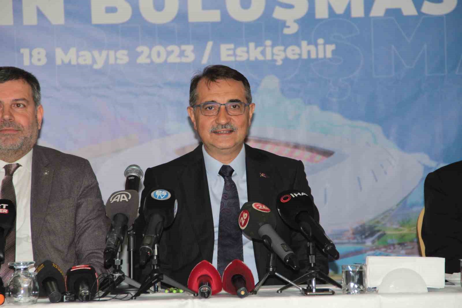 CUMHUR İTTİFAKI BASIN BULUŞMASI PROGRAMINDA KONUŞAN ESKİŞEHİR MİLLETVEKİLİ ENERJİ VE