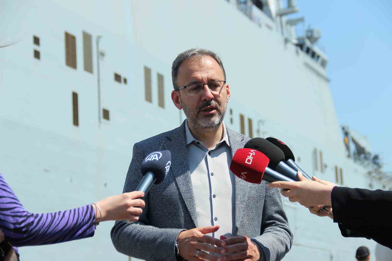 GENÇLİK VE SPOR BAKANI MEHMET MUHARREM KASAPOĞLU, İZMİR ALSANCAK LİMANI'NA