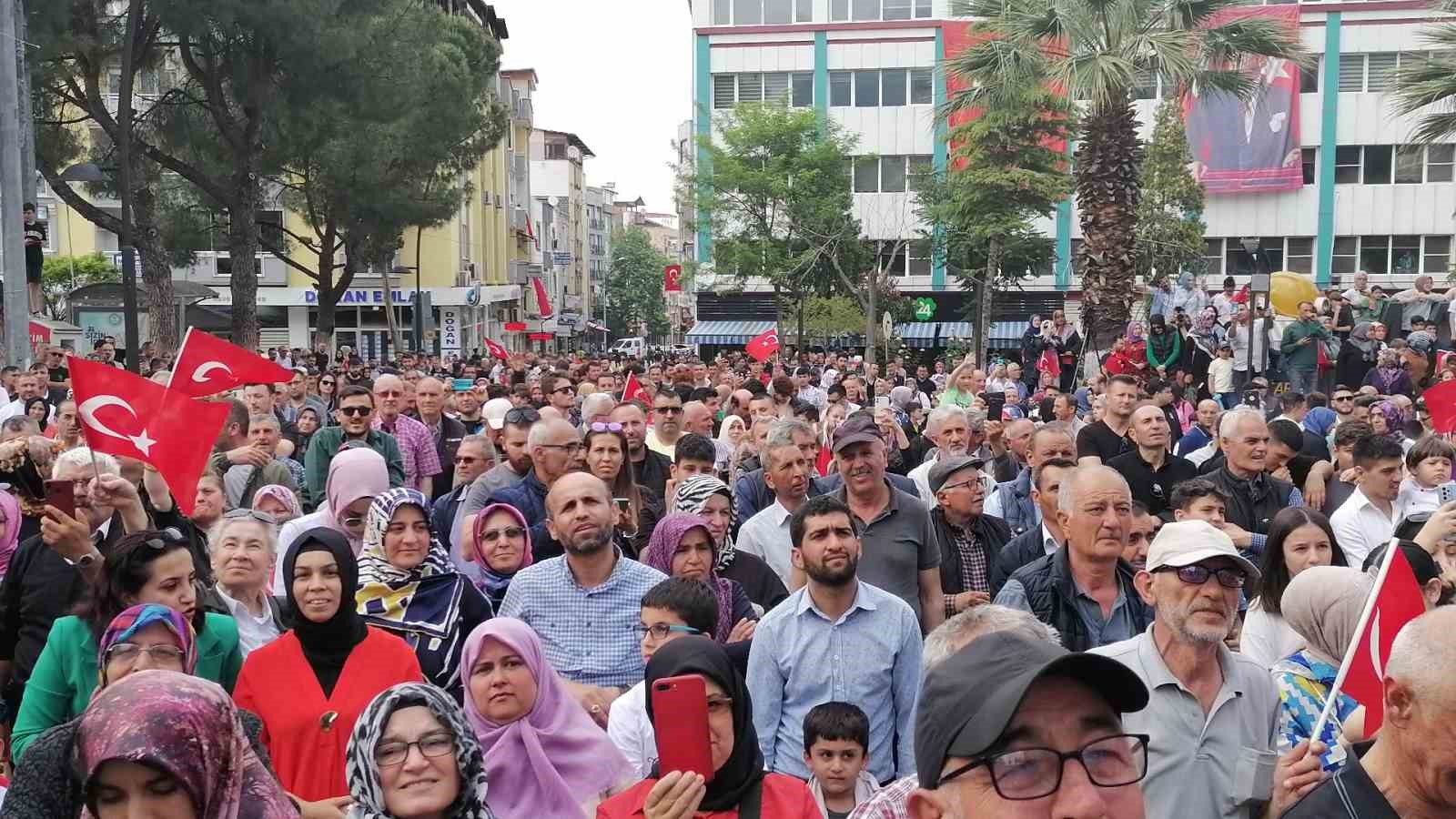 GENÇLİK VE SPOR BAKANI MEHMET MUHARREM KASAPOĞLU, MANİSA’NIN SOMA VE