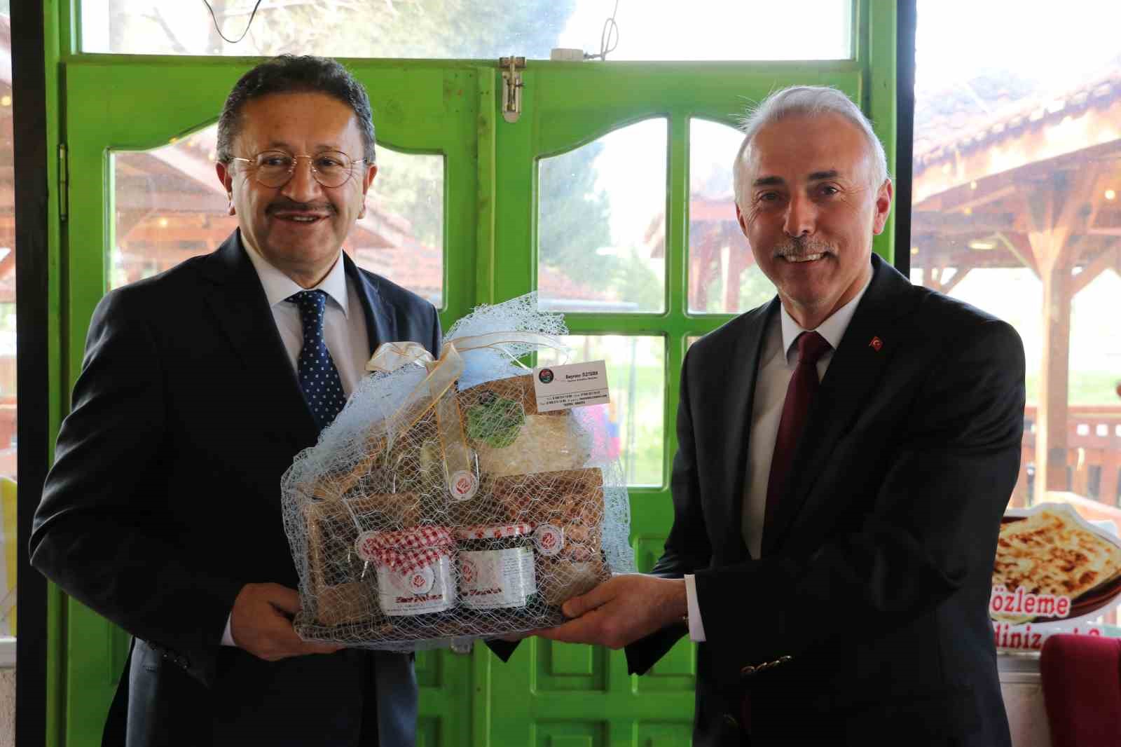 TARIM VE ORMAN BAKAN YARDIMCISI VEYSEL TİRYAKİ, “GIDA GÜVENLİĞİ ADETA