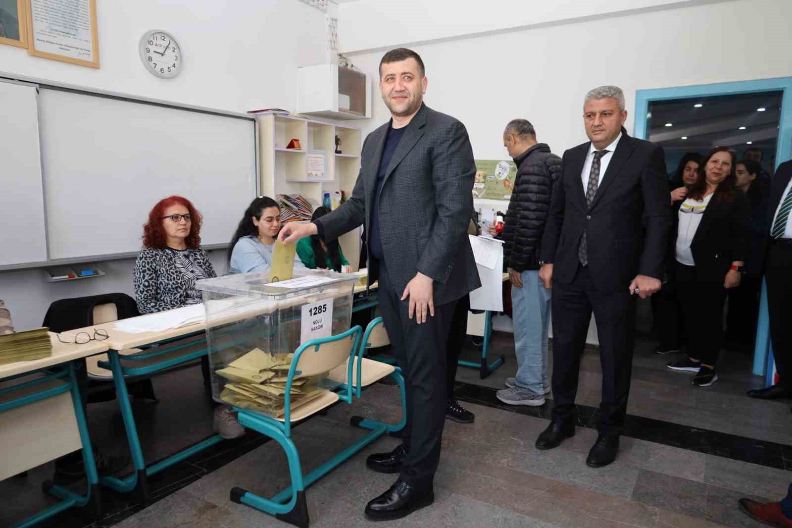 14 MAYIS CUMHURBAŞKANLIĞI VE MİLLETVEKİLİ SEÇİMLERİNDE MİLLİYETÇİ HAREKET PARTİSİ (MHP)