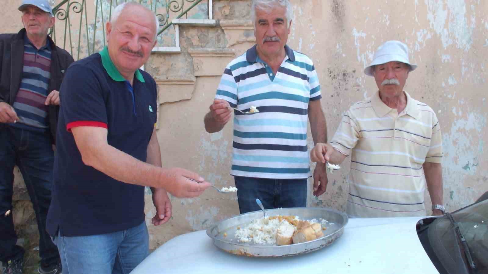 PİLAV İKRAMI