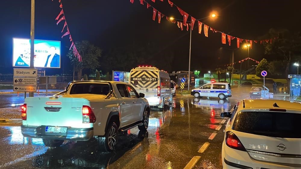 BALIKESİR'DE SEL MAĞDURLARINA ÖDEMELER BAŞLADI