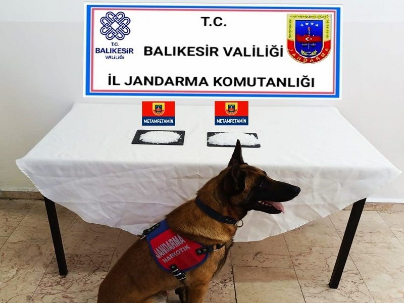 BALIKESİR'DE JANDARMA EKİPLERİNİN UYUŞTURUCU