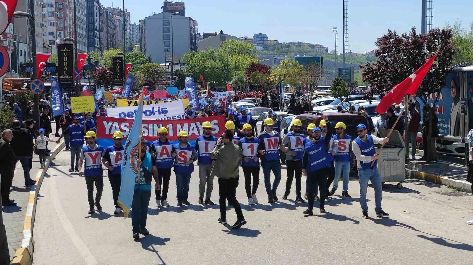 BANDIRMA’DA 1 MAYIS COŞKUSU