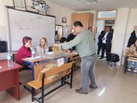 Bandırma’da oy kullanımı başladı