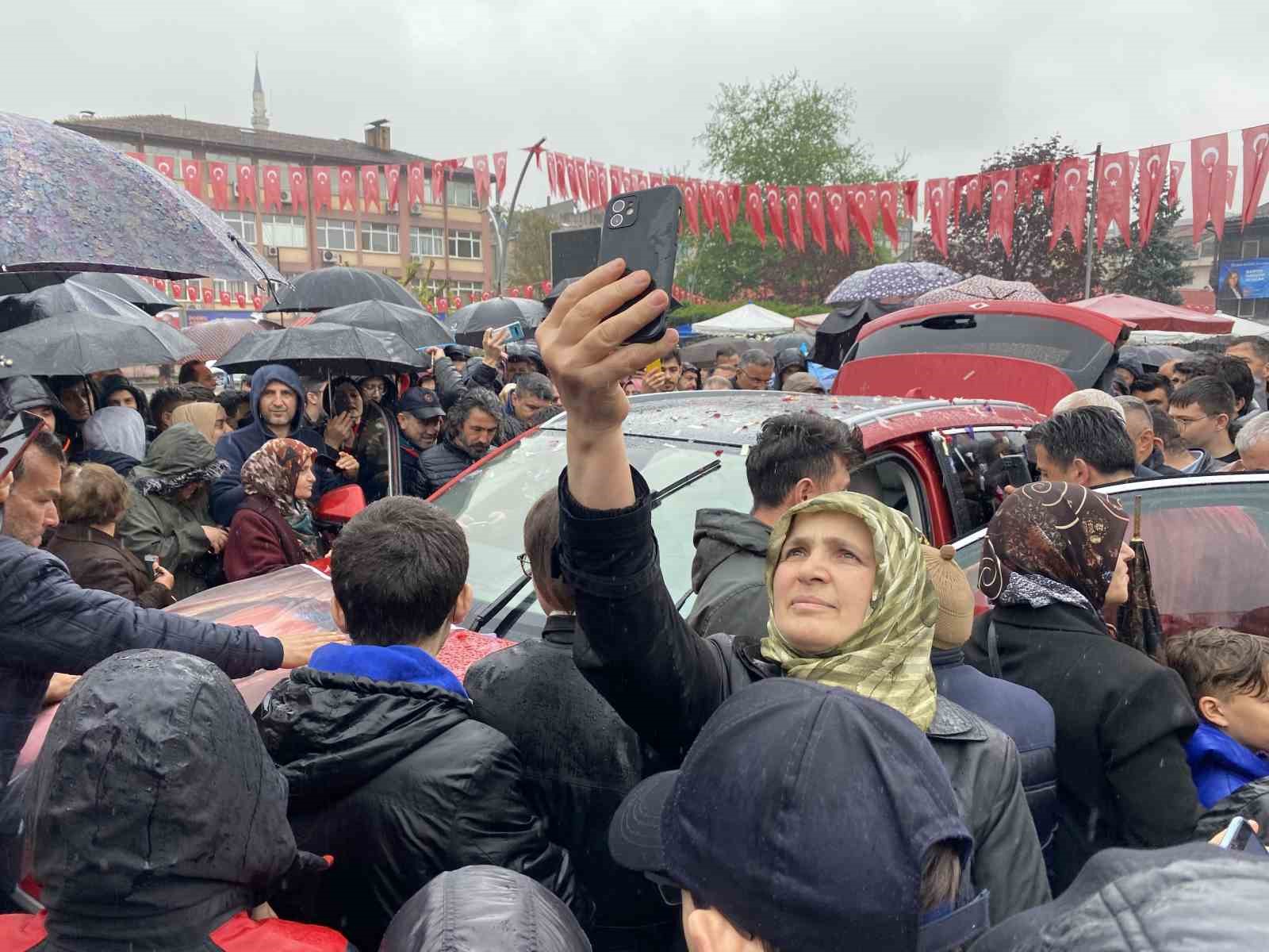 BARTIN'DA TÜRKİYE'NİN SERİ ÜRETİM İLK YERLİ VE MİLLİ OTOMOBİLİ TOGG'U