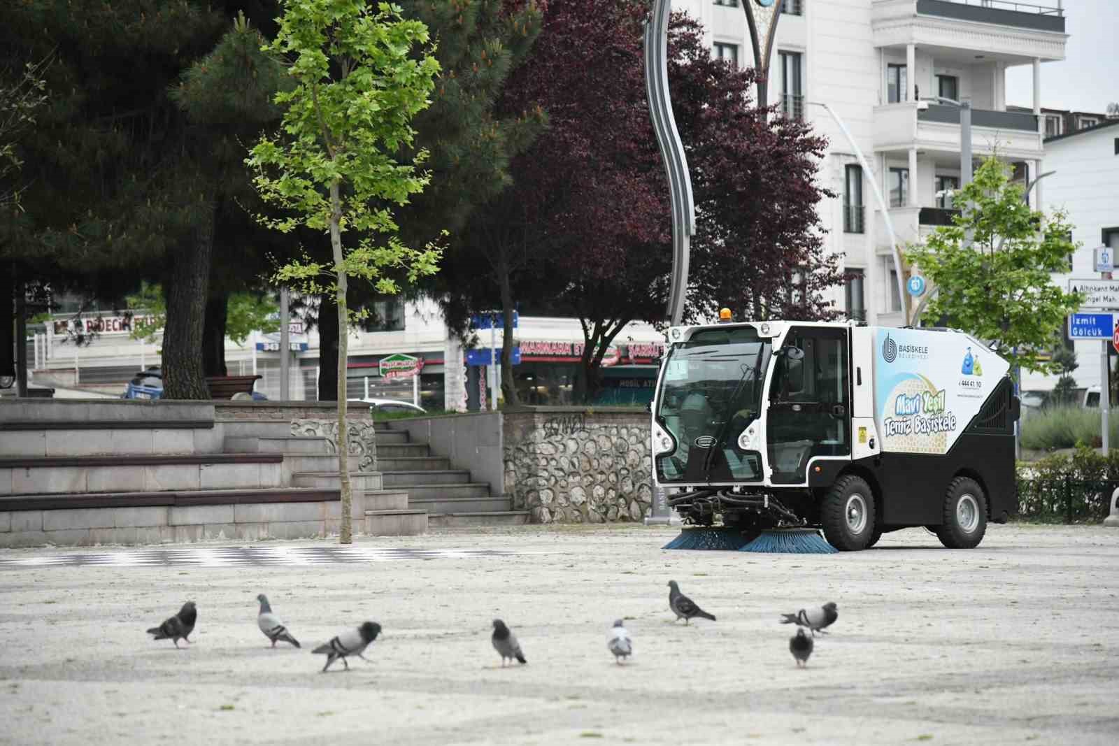 BAŞİSKELE’NİN YOLLARINI, MEYDANLARINI VE VATANDAŞLARIN ORTAK KULLANIM ALANLARINI KARIŞ KARIŞ