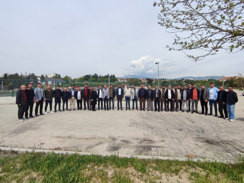 BAŞKAN AKÇADURAK, AMATÖR SPOR KULÜBÜ TEMSİLCİLERİYLE BİR ARAYA GELDİ