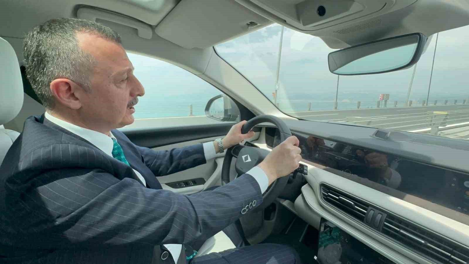 TÜRKİYE'NİN İLK YERLİ OTOMOBİLİ TOGG İLE PROGRAMLARINA GİDEN KOCAELİ BÜYÜKŞEHİR