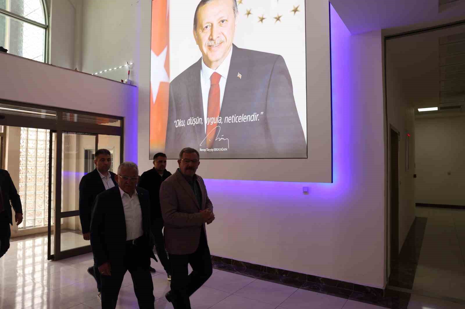 KAYSERİ BÜYÜKŞEHİR BELEDİYE BAŞKANI DR. MEMDUH BÜYÜKKILIÇ, ‘ASRIN FELAKETİ’ OLARAK
