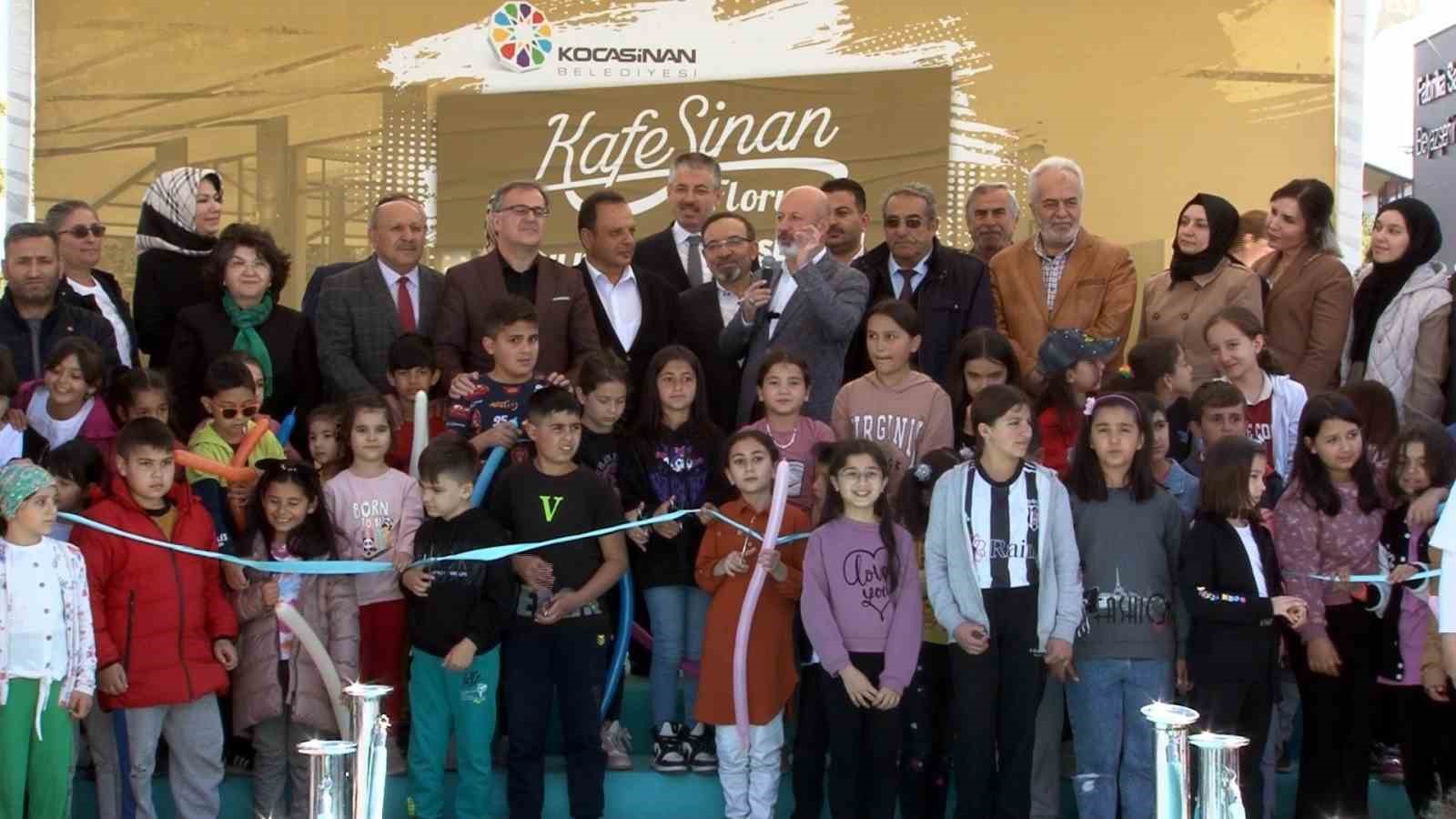 KOCASİNAN BELEDİYE BAŞKANI AHMET ÇOLAKBAYRAKDAR, KAFE SİNAN FLORYA TESİSİNİN AÇILIŞINDA