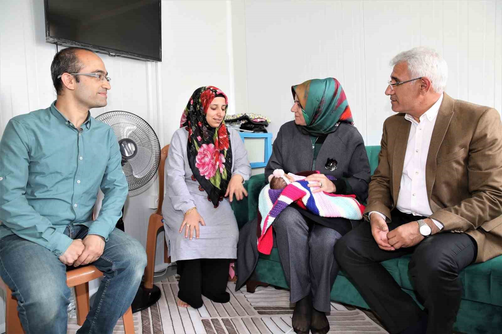 BATTALGAZİ BELEDİYESİ BAŞKANI OSMAN GÜDER VE EŞİ YILDIZ GÜDER, KAHRAMANMARAŞ
