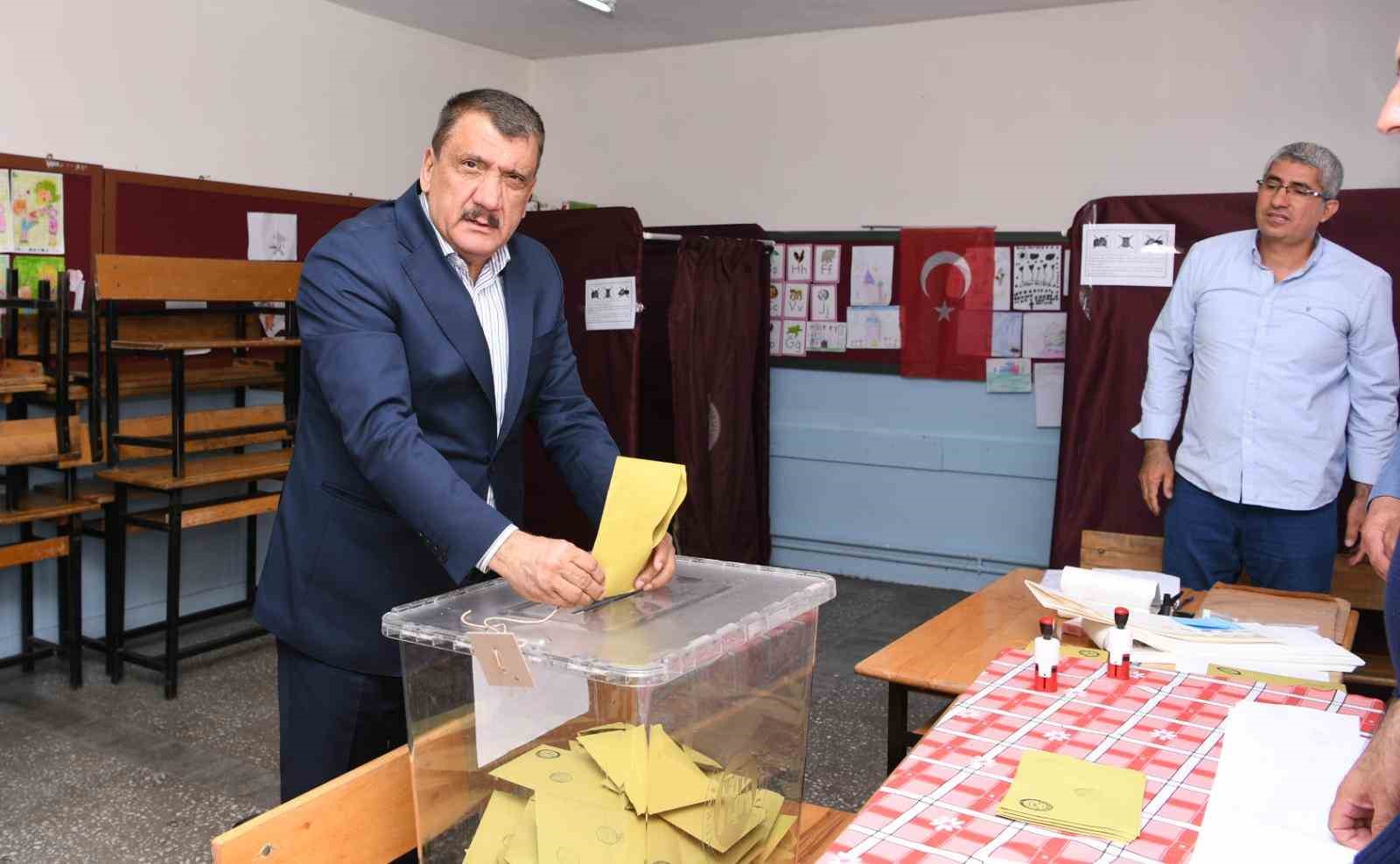 BAŞKAN GÜRKAN OYUNU KULLANDI