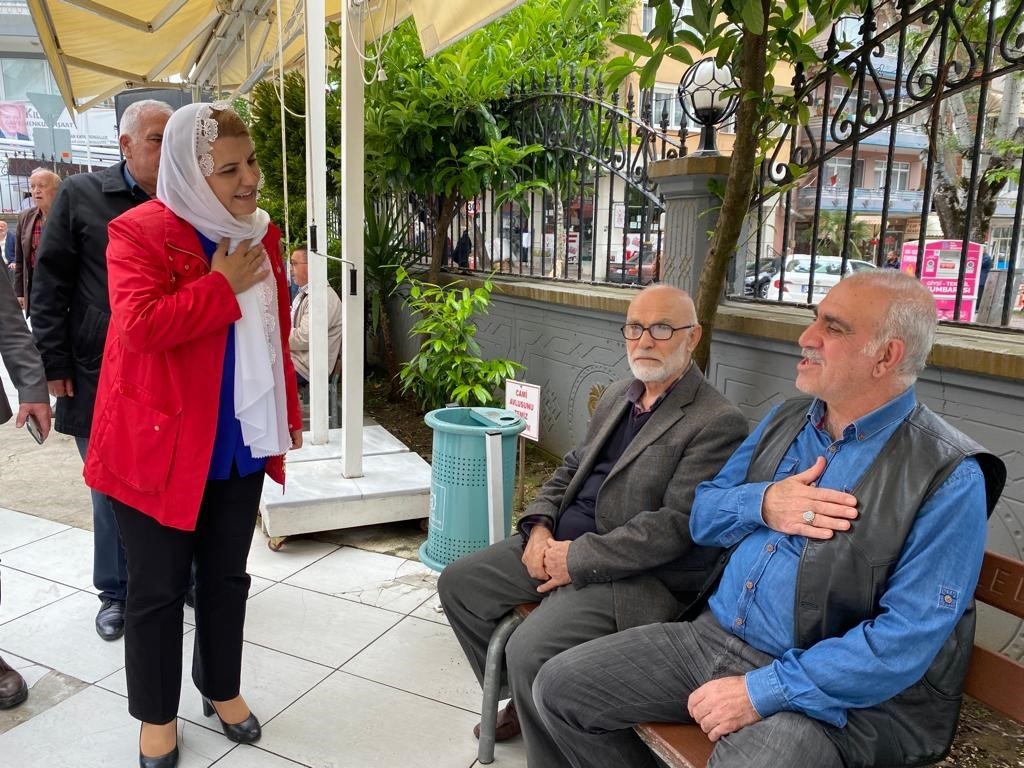 İZMİT BELEDİYE BAŞKANI FATMA KAPLAN HÜRRİYET, KURUÇEŞME MERKEZ CAMİ'DE MAHALLE