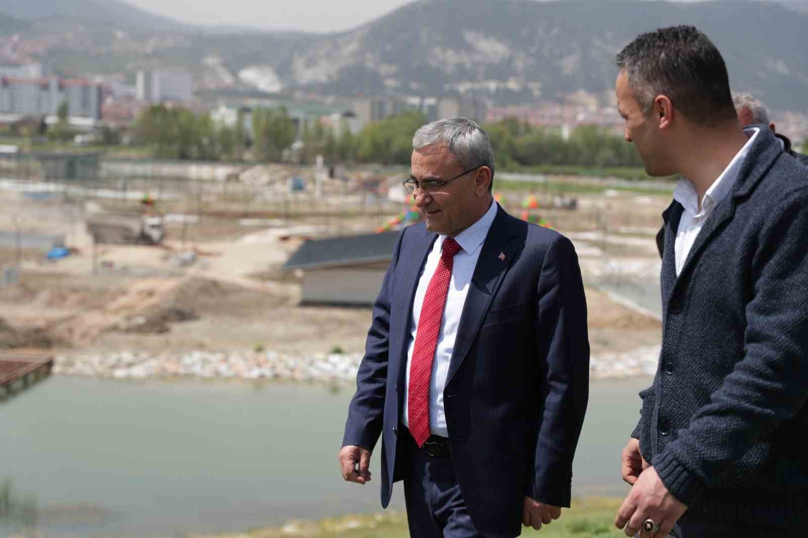 KÜTAHYA BELEDİYE BAŞKANI ALİM IŞIK, İMALATLARIN TÜM HIZIYLA SÜRDÜĞÜ YEDİGÖLLER'İ