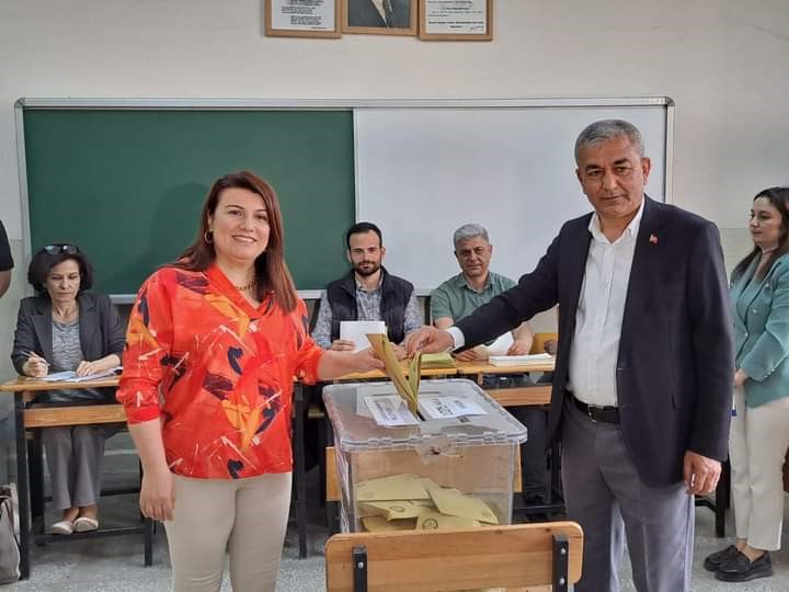 KOÇARLI BELEDİYE BAŞKANI NEDİM KAPLAN AİLESİ İLE BİRLİKTE CUMHURBAŞKANI SEÇİMİ