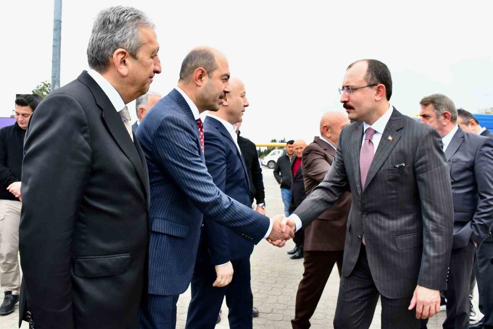 TERME'DE SEÇİM ÇALIŞMALARI NEDENİYLE BİR DİZİ ZİYARET GERÇEKLEŞTİREN TİCARET BAKANI