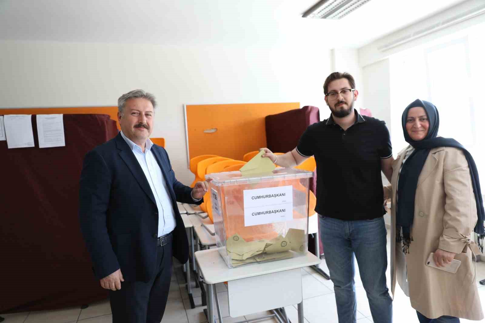 MELİKGAZİ BELEDİYE BAŞKANI DR. MUSTAFA PALANCIOĞLU ŞEHİT CENNET YİĞİT İMAMHATİP