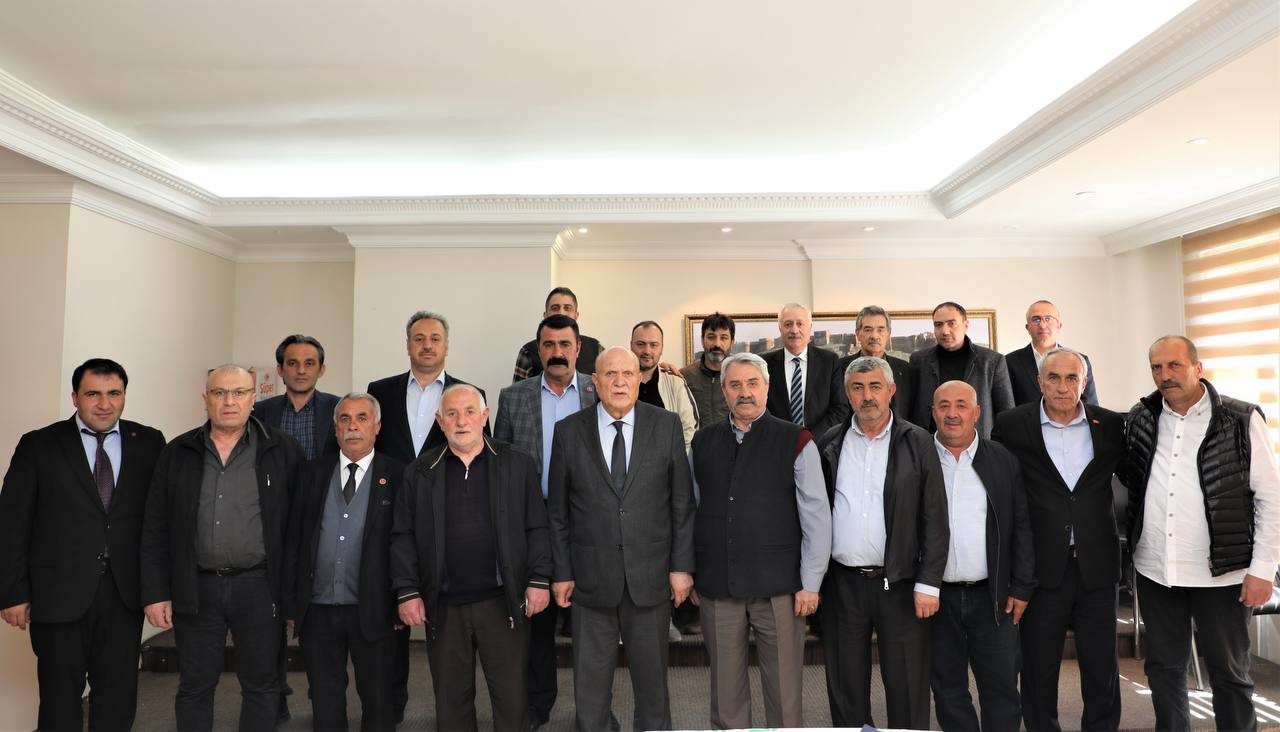 BAYBURT BELEDİYE BAŞKANI HÜKMÜ PEKMEZCİ, BAYBURT MERKEZ’DE BULUNAN MAHALLELERİN MUHTARLARI
