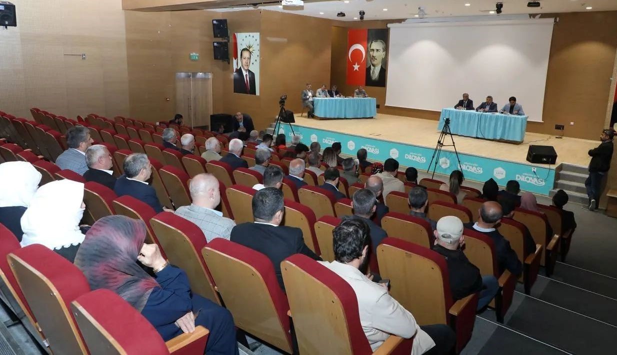 DİLOVASI BELEDİYE BAŞKANI HAMZA ŞAYİR, "İLÇEMİZDE ORMAN ARAZİLERİNDEN ÇIKAN EK