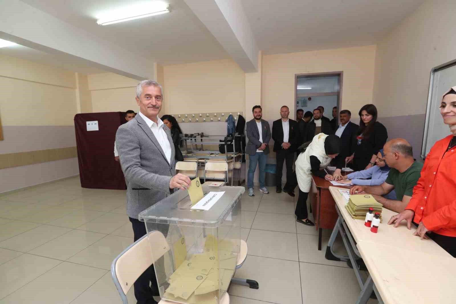 GAZİANTEP ŞAHİNBEY BELEDİYE BAŞKANI MEHMET TAHMAZOĞLU OYUNU BİNBAŞI DÜNDAR TAŞER