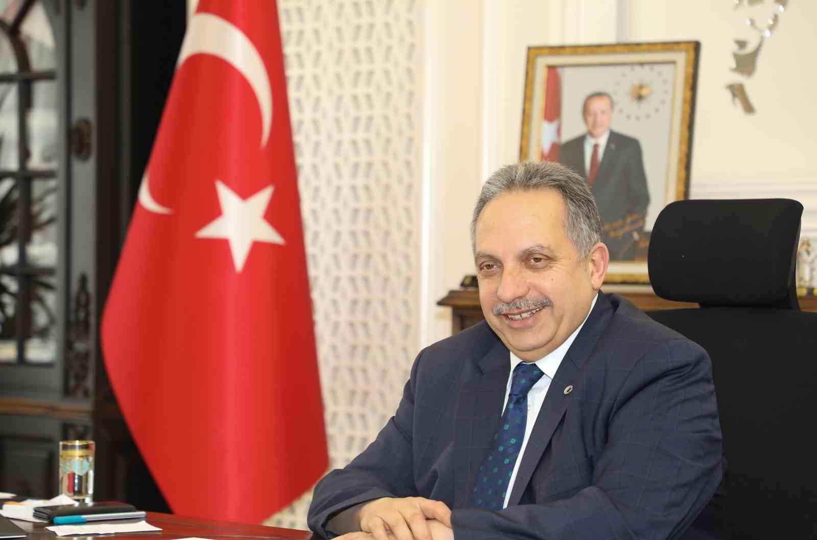 TALAS BELEDİYE BAŞKANI MUSTAFA YALÇIN, ANNE SEVGİSİNİ KALPLERİNDE YAŞATABİLENLER İÇİN