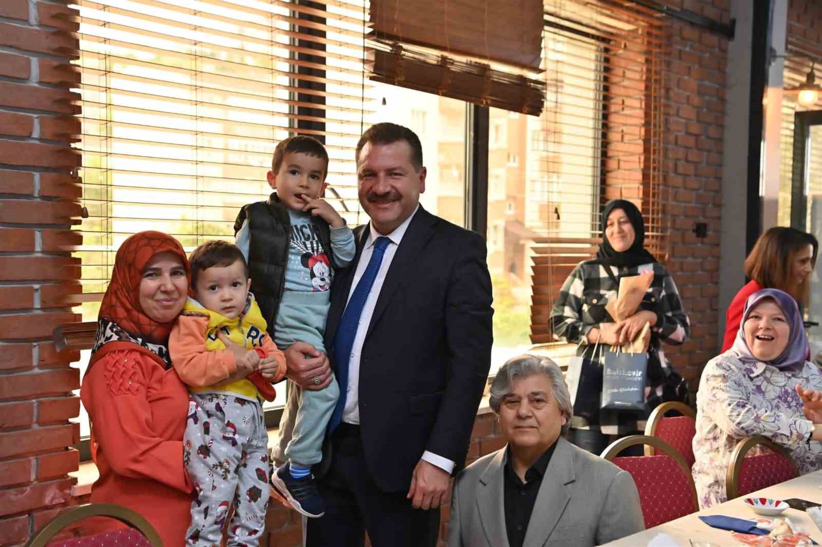 Başkan Yılmaz’dan Anneler Günü kutlaması