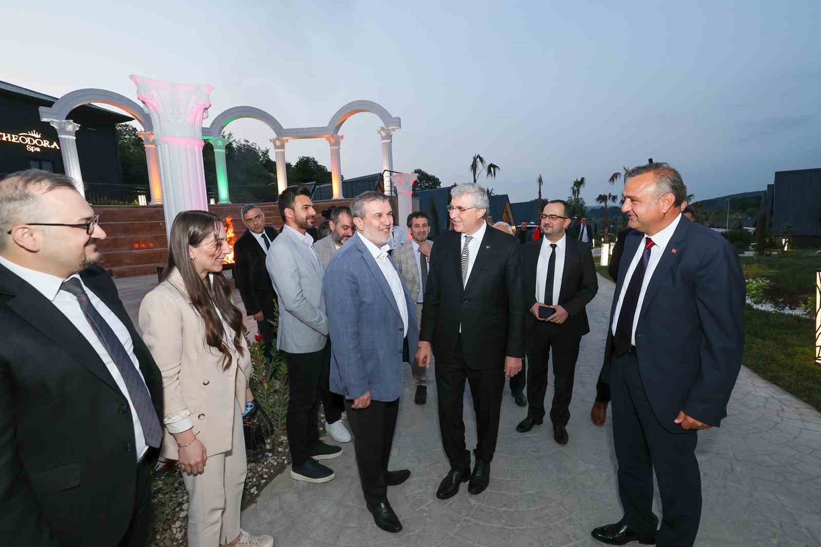 SAKARYA BÜYÜKŞEHİR BELEDİYE BAŞKANI EKREM YÜCE, SAPANCA’DA YENİ HİZMETE AÇILAN
