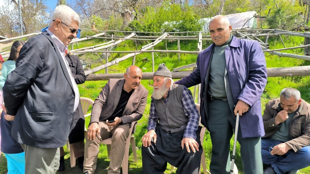 MALATYA’NIN DOĞANŞEHİR İLÇESİ BELEDİYE BAŞKANI DURALİ ZELYURT, BERABERİNDE AK PARTİ