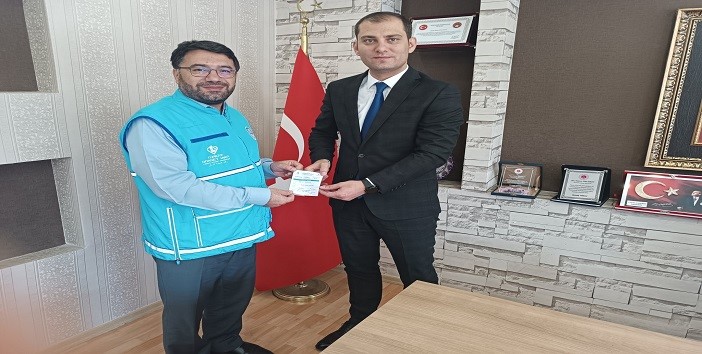 HAKKARİ CUMHURİYET BAŞSAVCISI HARUN ÜNLÜSOY, TÜRKİYE DİYANET VAKFINA KURBAN BAĞIŞI