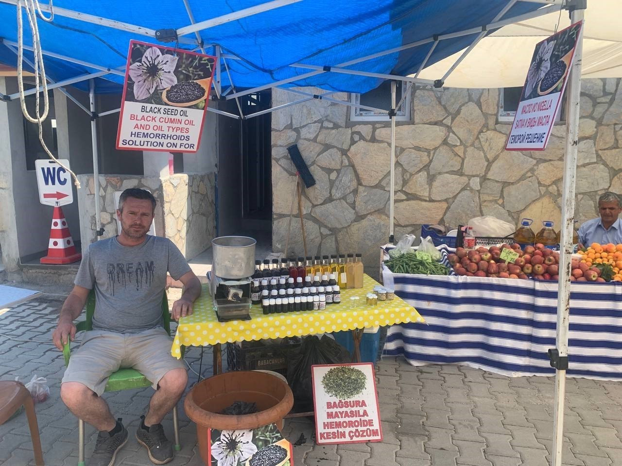 MUĞLA’NIN FETHİYE İLÇESİNDE BİR ESNAF HEMOROİT (BASUR) VE BAĞIRSAK SORUNU