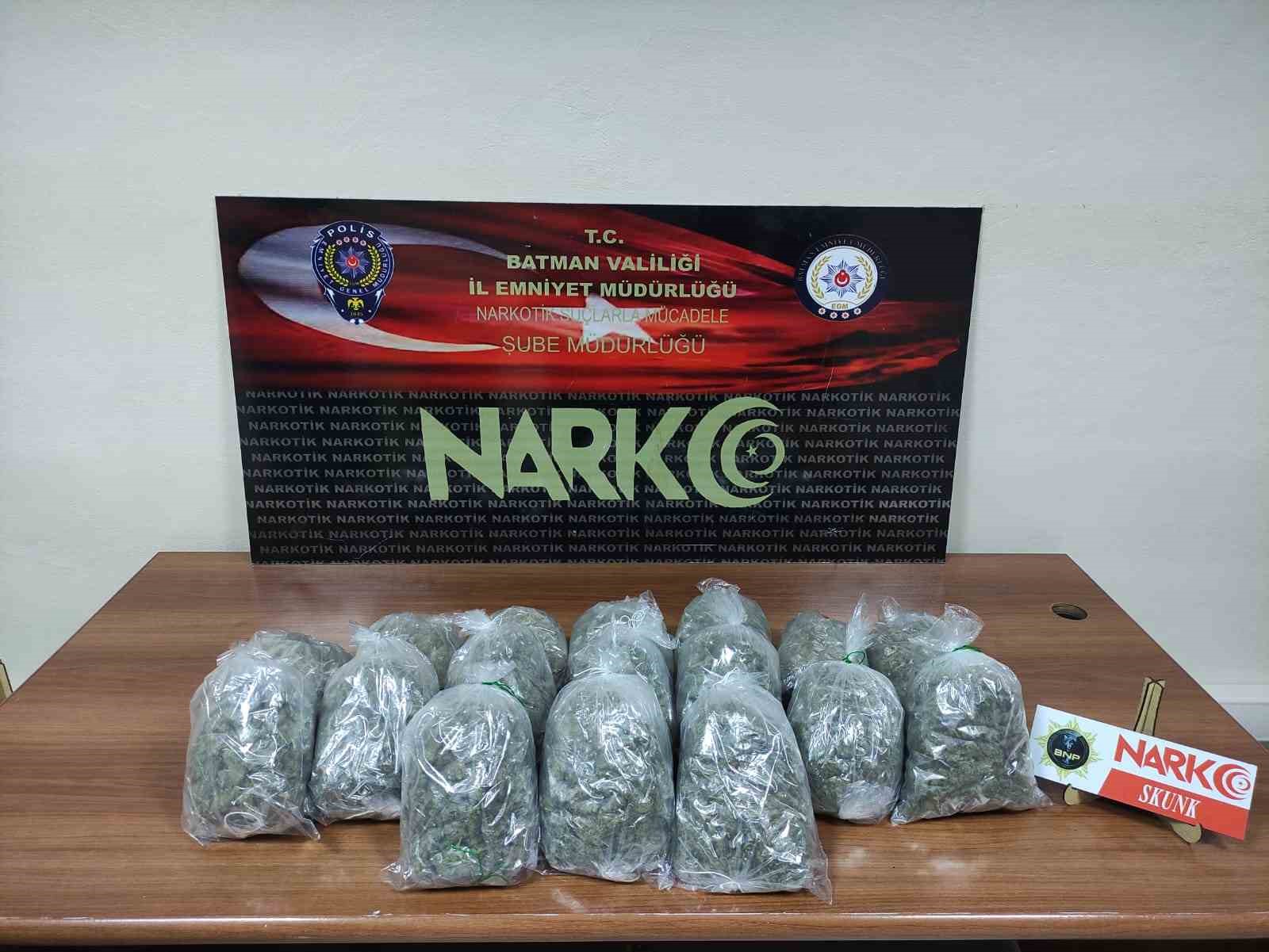 BATMAN’DA DÜZENLENEN OPERASYONDA 3 KİLO 358 GRAM SKUNK MADDESİ ELE
