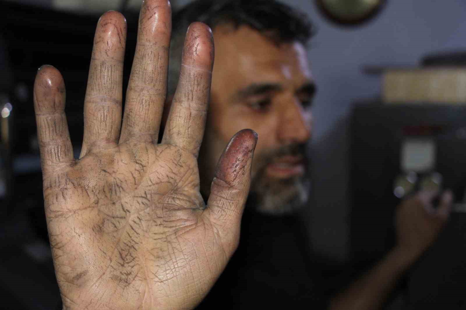 BATMAN'DA İŞÇİLER, 1 MAYIS KUTLAMALARINI İŞLERİNİN BAŞINDA GEÇİRMEYE DEVAM ETTİ.