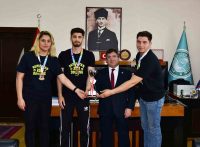 BAÜN REKTÖRÜ OĞURLU, ŞAMPİYON BOKSÖRLERLE BULUŞTU