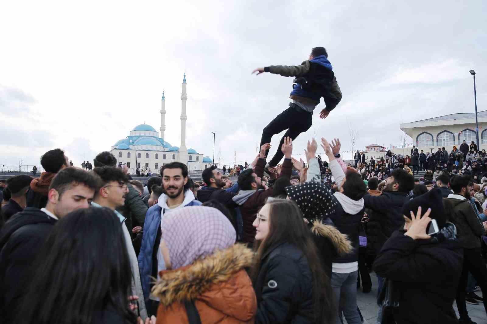 BAYBURT’TA GENÇ NÜFUSUN TOPLAM NÜFUS İÇİNDEKİ ORANI 20,6 OLDU