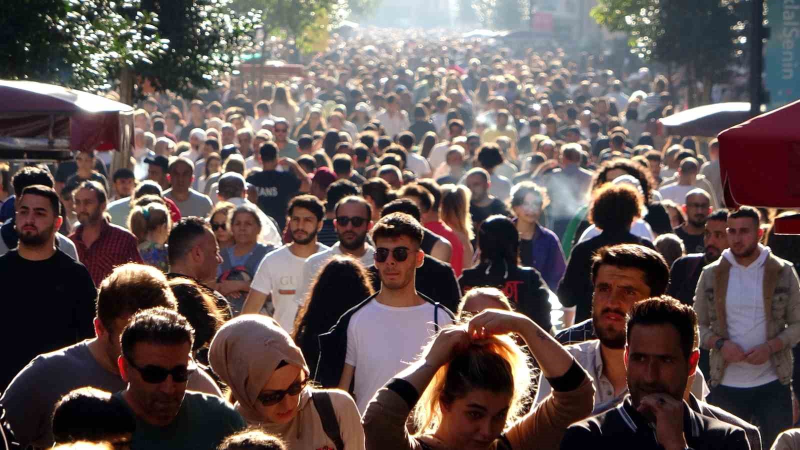 BAYBURT'TA ORTALAMA HANEHALKI BÜYÜKLÜĞÜ 3,08 OLDU
