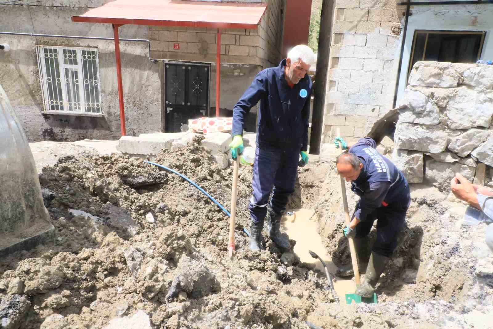 HAKKARİ BELEDİYESİ SU VE KANALİZASYON İŞLERİ MÜDÜRLÜĞÜ EKİBİ, BİR HAFTA