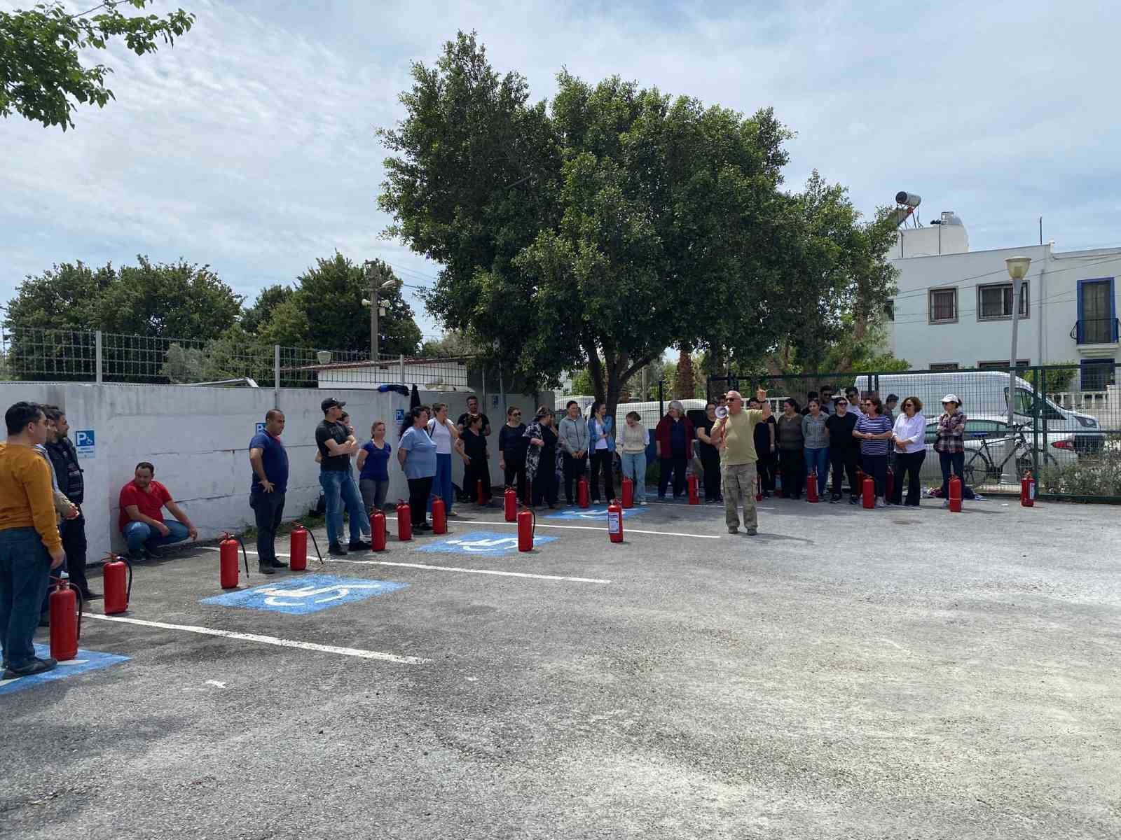 BODRUM BELEDİYE AŞ PERSONELİNE YANGIN MÜDAHALE KONULARINDA EĞİTİM VERİLDİ.