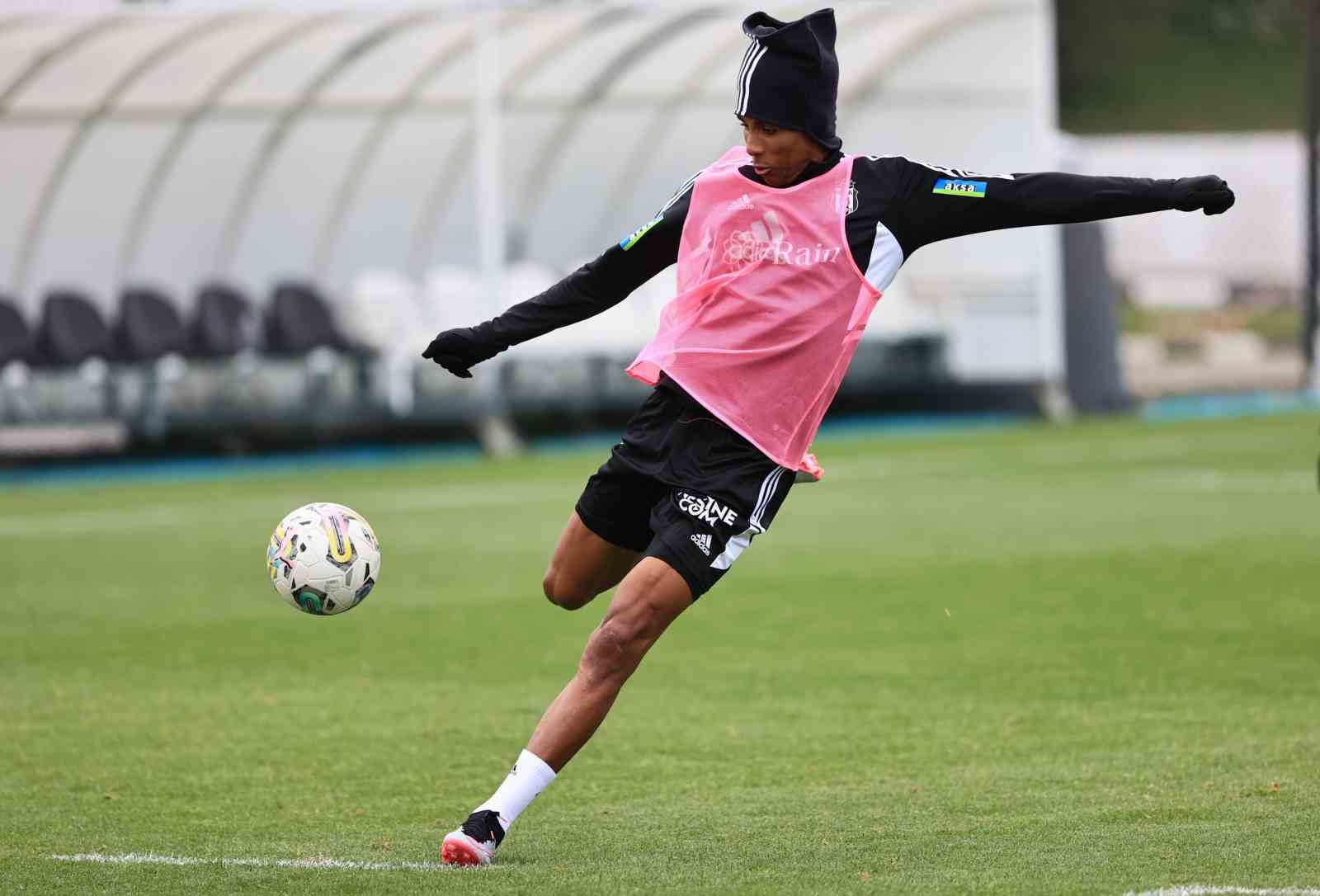 BEŞİKTAŞ, AZERBAYCAN PREMİER LİG EKİPLERİNDEN SABAH FC İLE OYNAYACAĞI DOSTLUK