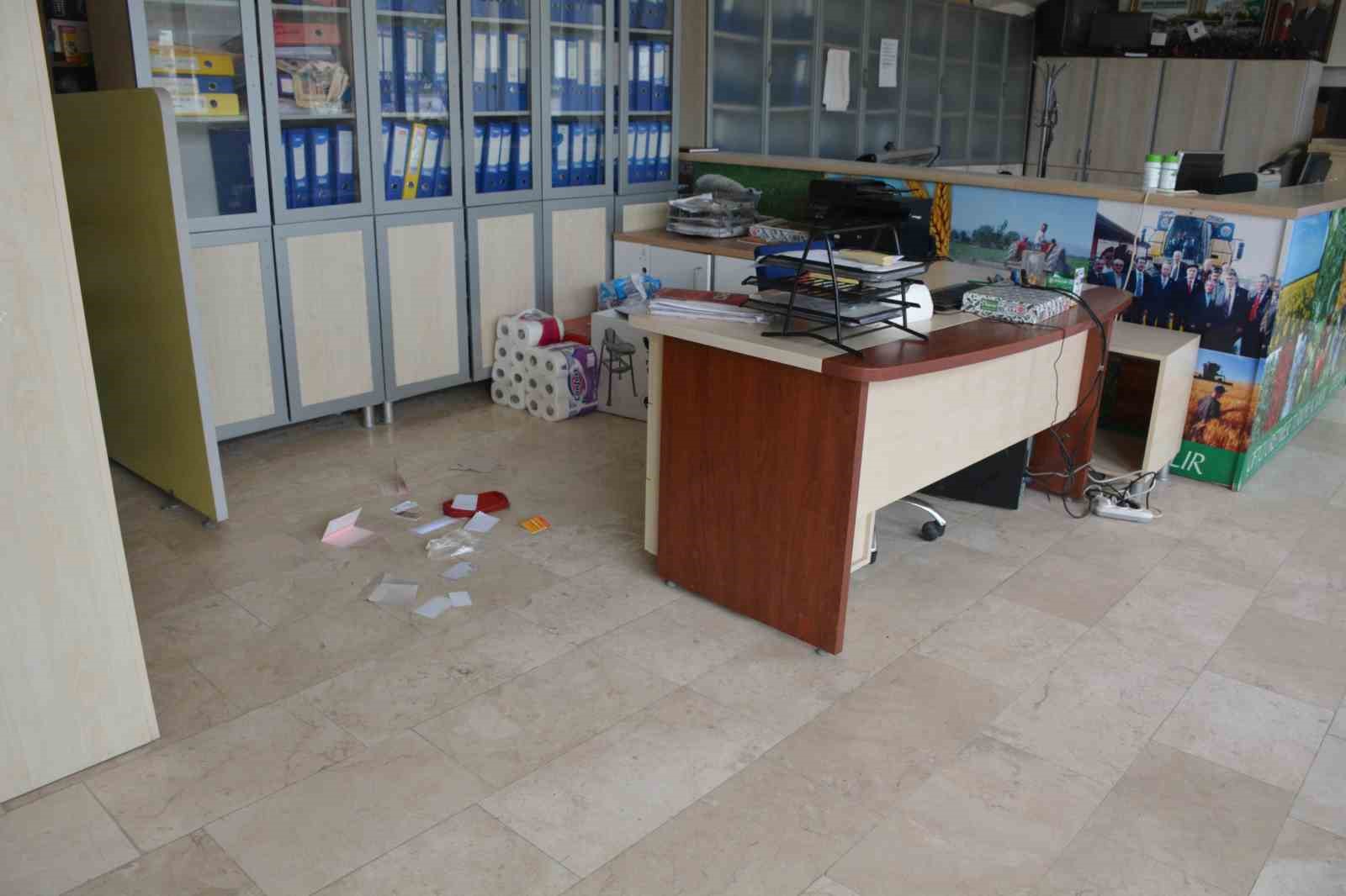 BİLECİK'TE 1 GÜNDE 5 AYRI HIRSIZLIK YAPAN ŞAHIS YAKALANDI