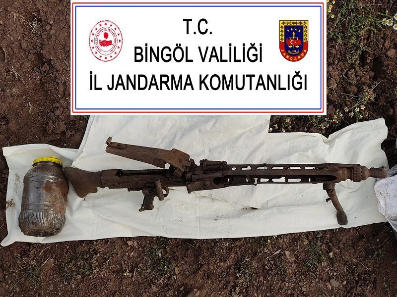 BİNGÖL’DE BÖLÜCÜ TERÖR ÖRGÜTÜ PKK’YA YÖNELİK GERÇEKLEŞTİRİLEN OPERASYONDA, TOPRAĞA GÖMÜLÜ