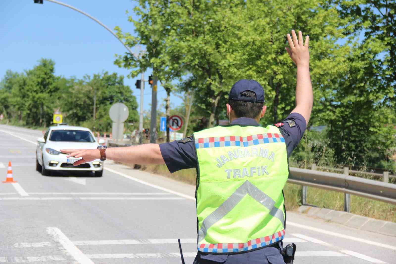 KOCAELİ'DE JANDARMA EKİPLERİNİN 1-30 NİSAN TARİHLERİ ARASINDA YÜRÜTTÜĞÜ DENETİMLERDE 108