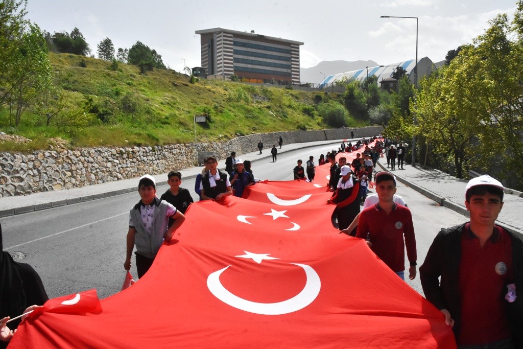 BİTLİS'TE 19 MAYIS ATATÜRK'Ü ANMA, GENÇLİK VE SPOR BAYRAMI’NIN 104.