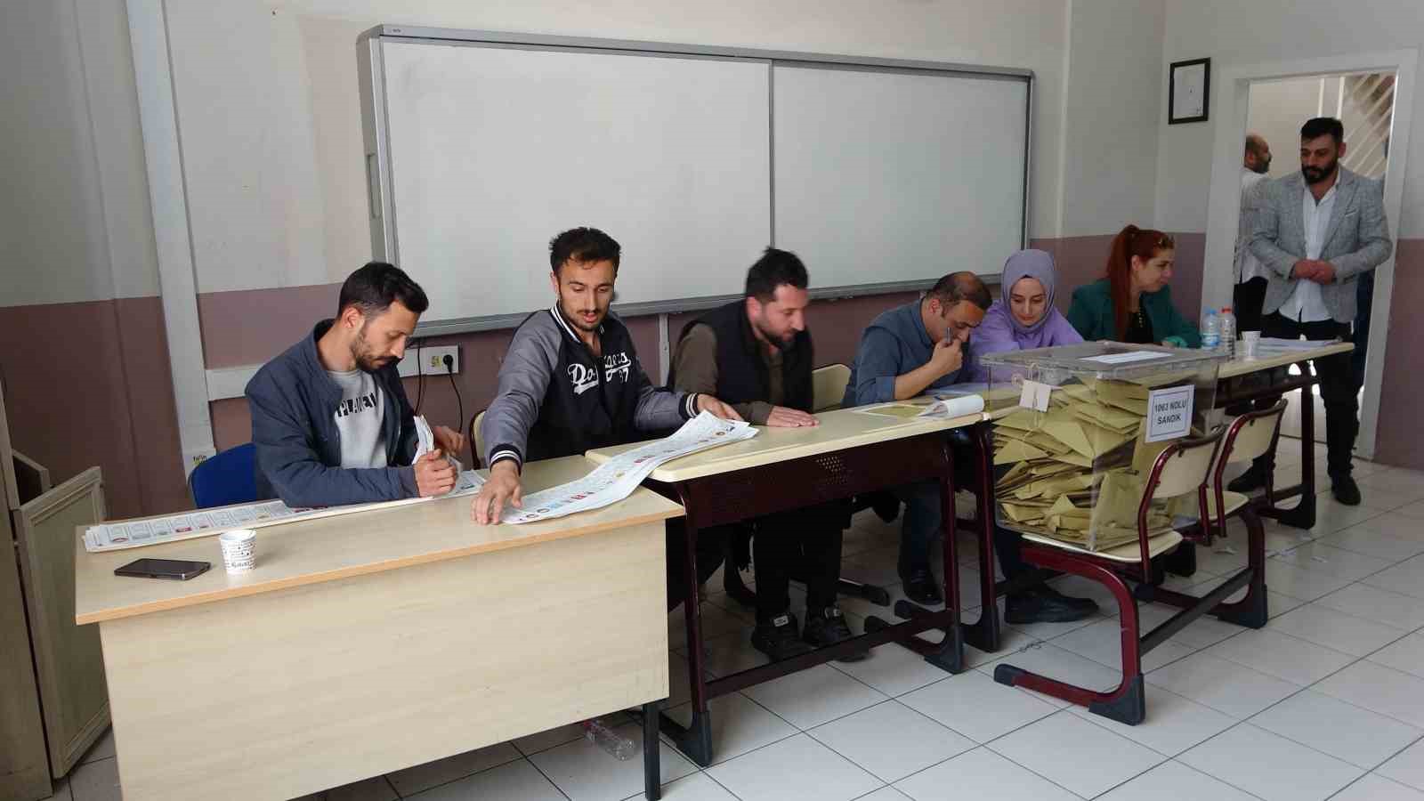 BİTLİS’TE CUMHURBAŞKANLIĞI VE 28. DÖNEM MİLLETVEKİLLİĞİ GENEL SEÇİMLERİ İÇİN OY